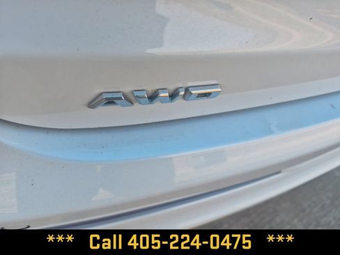 Used 2024 Cadillac XT6 Luxury w/ LPO, Floor Liner Package AWD/4WD image 12