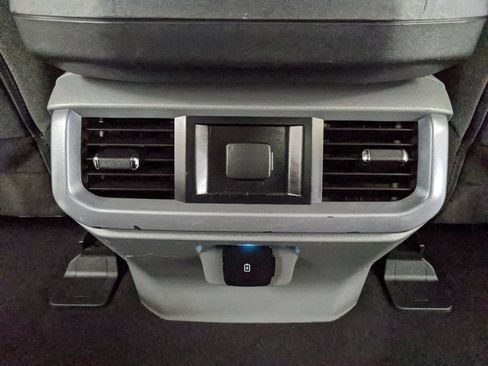 Used 2023 Ford F150 XLT AWD/4WD image 16