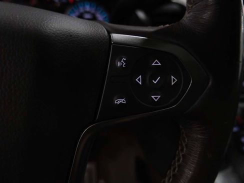 Used 2018 Chevrolet Suburban LT RWD image 41