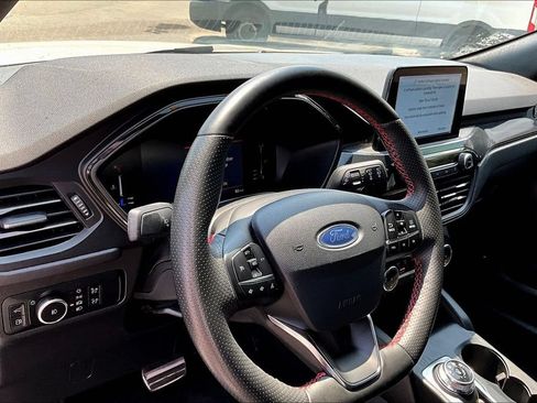 Used 2024 Ford Escape ST-Line Select AWD/4WD image 10
