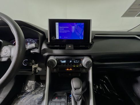 Used 2025 Toyota RAV4 LE image 25