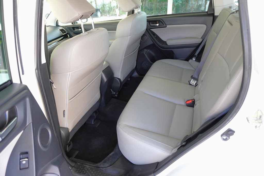 Used 2018 Subaru Forester 2.5i Limited AWD/4WD image 10
