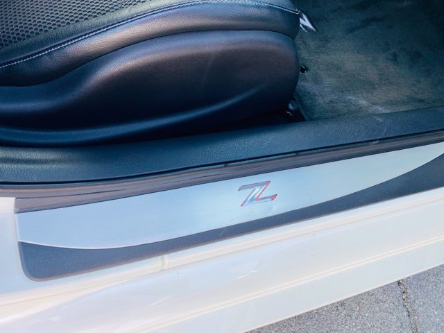 Used 2018 Nissan 370Z Touring Sport RWD image 16