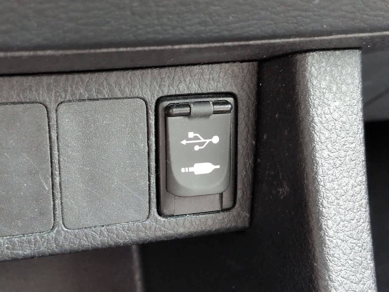 Used 2015 Toyota Corolla LE FWD image 20