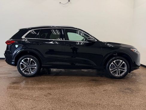 Used 2025 Audi Q5 Premium AWD/4WD image 8