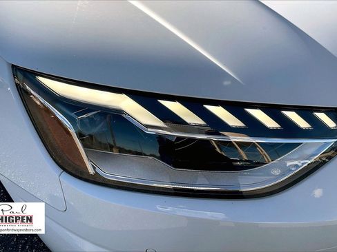 Used 2023 Audi A4 2.0T Premium image 28