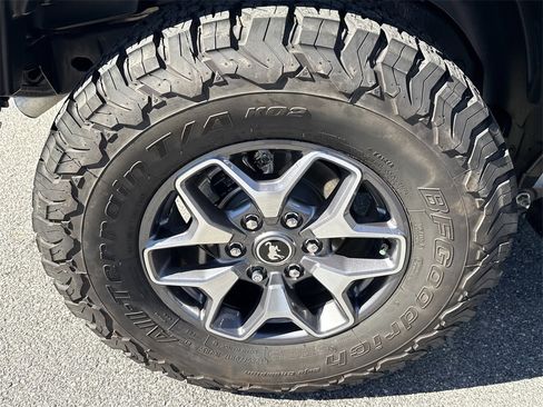Used 2023 Ford Bronco Badlands image 17