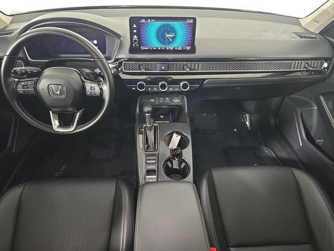 Used 2022 Honda Civic Touring image 9