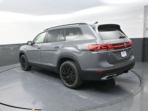 New 2026 Volkswagen Atlas SE image 8
