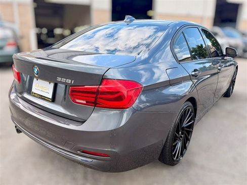 Used 2016 BMW 328i Sedan RWD image 5