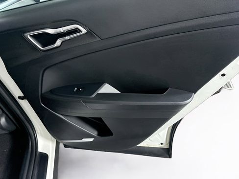 Used 2024 Kia Sportage LX image 27