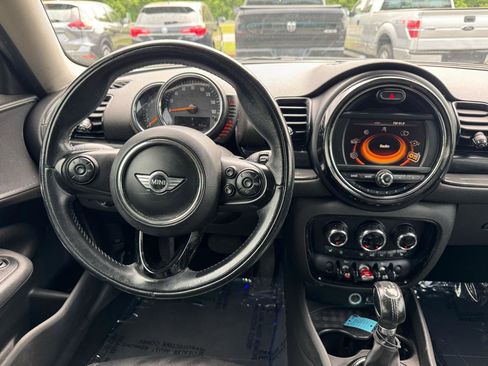 Used 2016 MINI Cooper Clubman FWD image 18