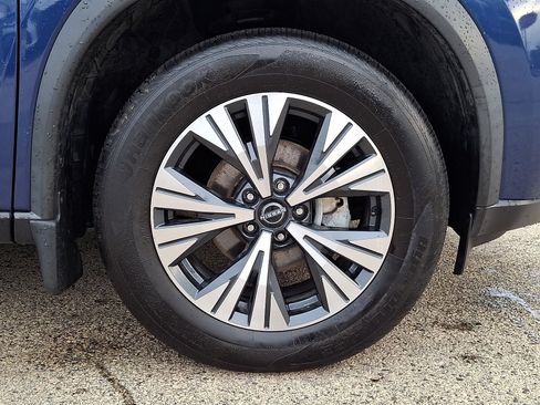 Certified 2022 Nissan Rogue SV AWD/4WD image 8