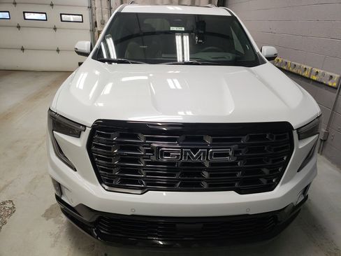 New 2026 GMC Acadia Denali Ultimate w/ LPO, Floor Liner Package image 6