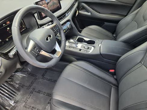 Certified 2027 INFINITI QX60 Luxe w/ Cargo Package FWD image 2