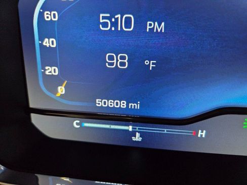 Used 2024 Chevrolet Silverado 2500 LT AWD/4WD image 45