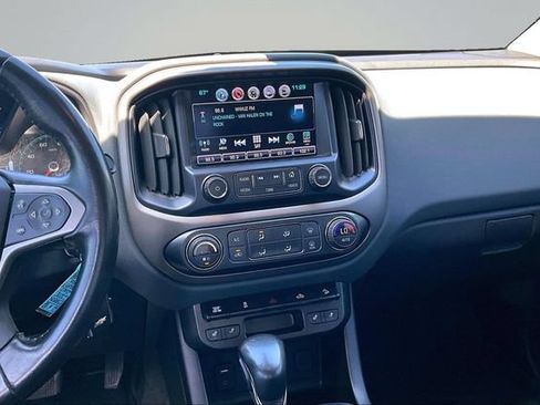 Used 2018 Chevrolet Colorado Z71 AWD/4WD image 10