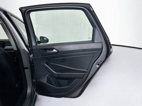 Used 2024 Volkswagen Jetta SE FWD image 28