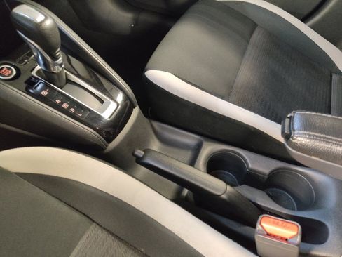 Used 2021 Nissan Versa SV FWD image 26