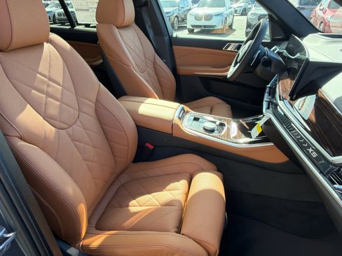 New 2026 BMW X5 xDrive40i w/ M Sport Package image 14