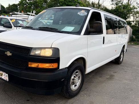 Used 2019 Chevrolet Express 3500 LS RWD image 6