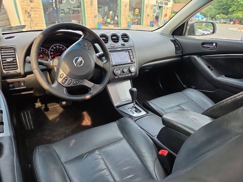 Used 2011 Nissan Altima 2.5 SL w/ Technology Pkg FWD image 17
