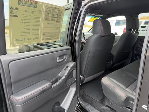 Used 2026 Nissan Frontier PRO-4X AWD/4WD image 12