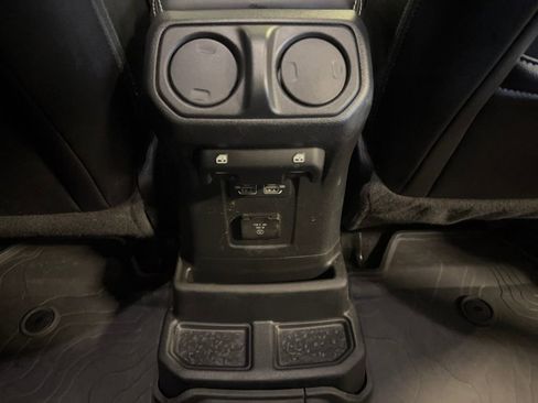 Used 2023 Jeep Wrangler Unlimited Sahara w/ Cold Weather Group AWD/4WD image 12