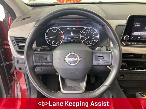 Used 2025 Nissan Rogue SV AWD/4WD image 7