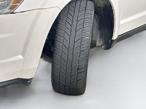 Used 2018 Dodge Journey SE image 24