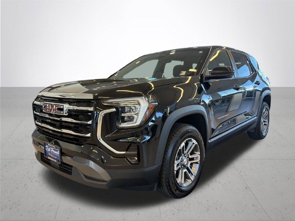 Used 2026 GMC Terrain Elevation FWD image 2
