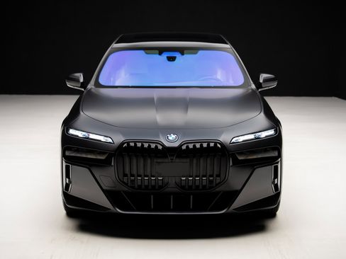 Used 2023 BMW i7 xDrive60 image 5