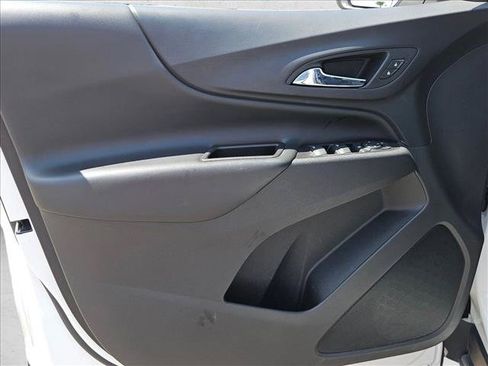 Used 2020 Chevrolet Equinox LT FWD image 9