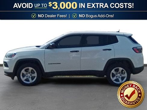 Used 2023 Jeep Compass Sport AWD/4WD image 2