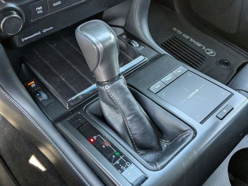 Used 2023 Lexus GX 460 Premium w/ Premium Package image 12