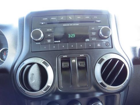 Used 2012 Jeep Wrangler Sport AWD/4WD image 15