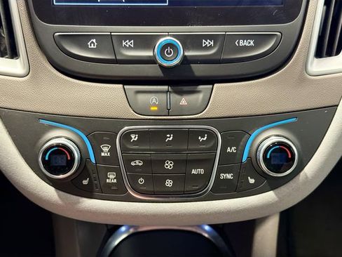 Used 2023 Chevrolet Malibu LT image 14