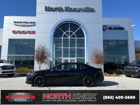 Used 2025 Toyota Camry LE image 2