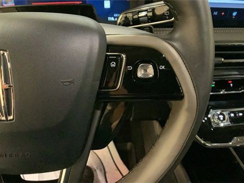 Used 2025 Lincoln Corsair Reserve w/ Equipment Group 202A image 35