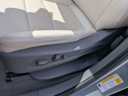 Certified 2024 Cadillac XT5 Premium Luxury w/ Technology Package FWD image 12