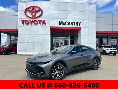 Used 2025 Toyota Crown XLE image 1