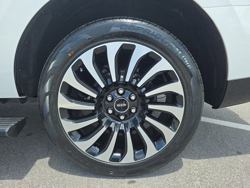 Used 2022 Lincoln Navigator Black Label AWD/4WD image 35