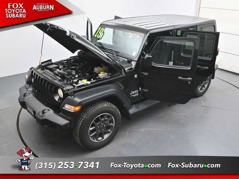 Used 2019 Jeep Wrangler Unlimited Sport S image 39