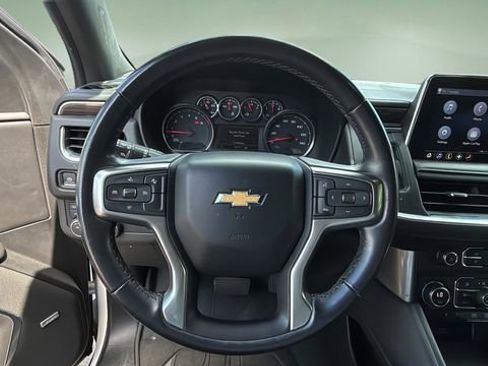 Used 2021 Chevrolet Suburban LT AWD/4WD image 12