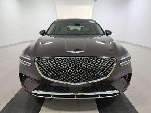 Used 2023 Genesis GV70 2.5T w/ Select Package AWD/4WD image 2