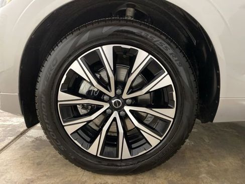 Used 2025 Volvo XC60 B5 Core image 29