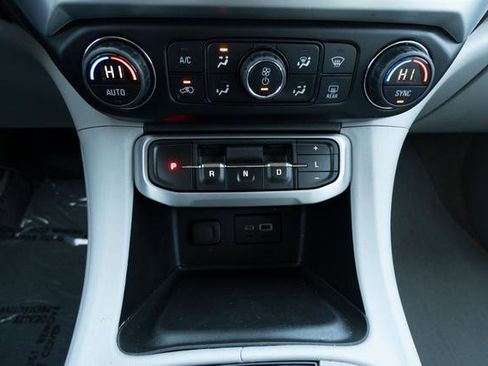 Used 2021 GMC Acadia SLE w/ Driver Convenience Package image 19