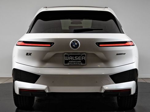 Certified 2025 BMW iX xDrive50 w/ Premium Package AWD/4WD image 7
