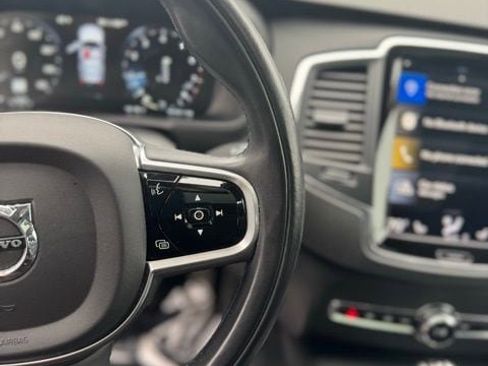 Used 2020 Volvo XC90 T5 Momentum image 14