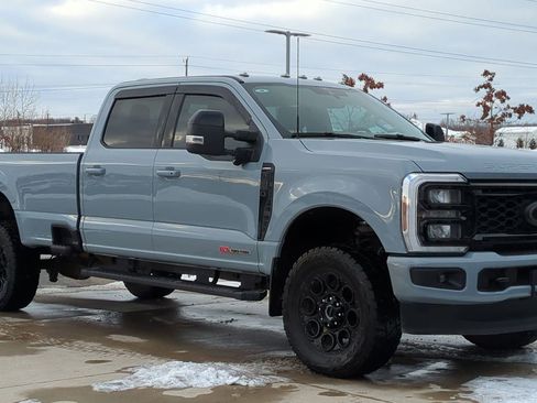 Certified 2025 Ford F350 Lariat w/ Black Appearance Package image 9